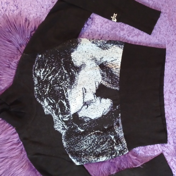 DOLLSKILL in collaboration with TWILIGHT BELLA/EDWARD FIRST KISS turtle neck 1x - Picture 1 of 16